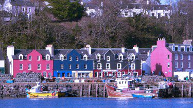 Tobermory's iconic colourful houses