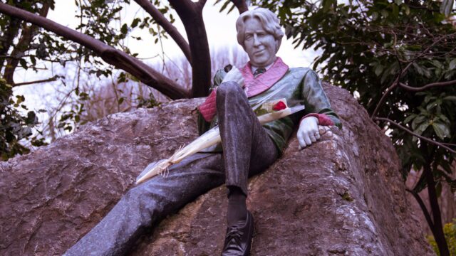 Oscar Wilde Statue in Dublin