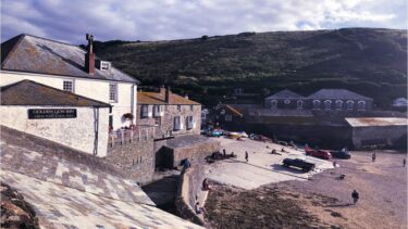One of Cornwall's many cosy inns
